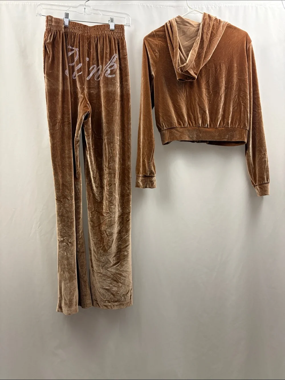 PINK Victoria’s Secret Velour Track Suit Women’s Size S/M Tan 2 Pc Rhinestone - Picture 8 of 9